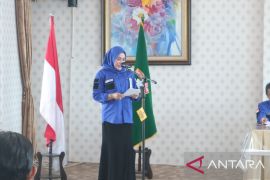 Forikan Kabupaten Solok berikan 2.160 bungkus olahan ikan tuna dan ikan bilih di 10 nagari