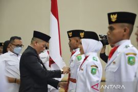 Kukuhkan Paskibraka, Bupati Meranti: Kalian jadi tauladan bagi pelajar lain