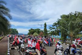 Komunitas motor konvoi merah putih meriahkan HUT RI di Papua Barat