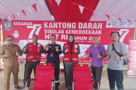 Sambut Hari Kemerdekaan, PMI Bangka Selatan terima 10 unit kursi donor dari PT Timah