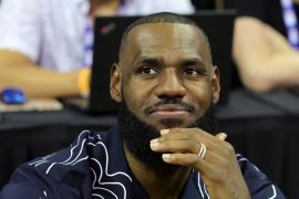 LeBron James setuju perpanjang kontrak dua tahun bersama Lakers
