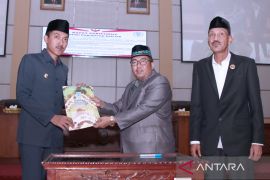 Bupati dan pimpinan DPRD sepakati perda pertanggungjawaban APBD