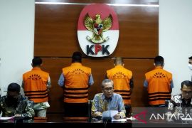 KPK tetapkan 5 tersangka kasus dugaan suap laporan keuangan Dinas PUTR Sulsel