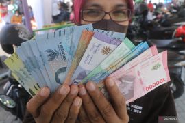 Penukaran uang baru 2022 di Kediri