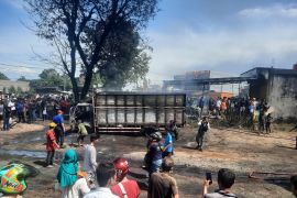 Polisi amankan pemilik gudang minyak yang terbakar