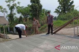 Kabupaten Bekasi perbaiki akses jalan perbatasan tunjang aktivitas ekonomi