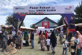 Masyarakat Pidie serbu pasar rakyat dan bazar UMKM di Alun-alun kota Sigli