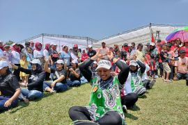 Ribuan emak-emak di Lampung kompak dukung Ganjar Presiden 2024 di 'Pesta 17-an'