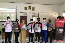 Kampanye #Cari_Aman bertandang ke SMKN 1 Kertak Hanyar