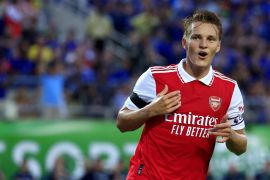 Liga Inggris - Arsenal puncaki klasemen, Villa dan Leicester tersungkur