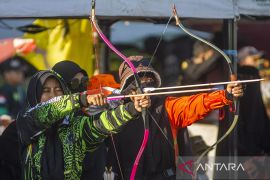 Kompetisi Panahan Tradisional di palu Page 1 Small