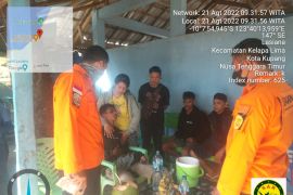 Dua nelayan hilang di perairan Kupang ditemukan selamat di Lasiana
