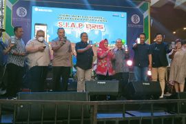 Targetkan 358 ribu, Pekanbaru luncurkan penggunaan QRIS