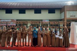 Pasar IKM Natuna perkuat pertumbuhan ekonomi warga perbatasan