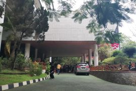 KPK datangi Unila, mahasiswa gelar orasi di depan gedung rektorat