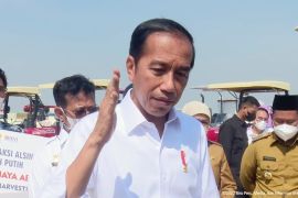 Presiden Jokowi sebut penggunaan mesin pertanian tekan kerugian pangan