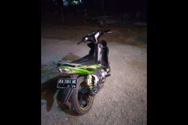 Nekat curi motor, seorang satpam diamankan Polsek Sumbawa