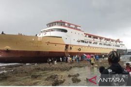 Kapal penumpang Glory Marry kandas di Moronge Kabupaten Talaud