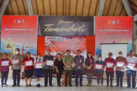 OJK-TPAKD Bangli mempermudah akses keuangan bagi warga dengan Menabung Sampah