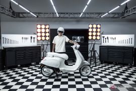 "Justin Bieber x Vespa" paduan desain buatan Justin Bieber untuk Vespa
