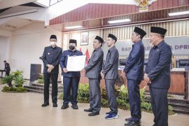 Bupati dan DPRD Jember tanda tangani KUA PPAS 2023