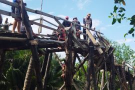 Inhil gesa perbaikan sejumlah infrastruktur melalui penanganan darurat fungsional