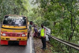 Hati-hati, ada tumpahan CPO di Gunung Geurute