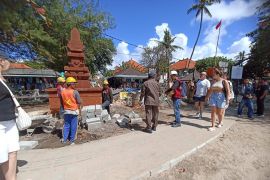Pemkot Denpasar percantik kota dengan cara bangun jalan-trotoar
