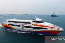 KM Pricilia 99 tujuan Amahai Maluku Tengah mogok di tengah laut akibat gangguan kemudi