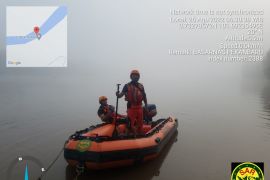 Dua kapal tabrakan di Sungai Siak, nahkoda hilang