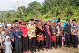 Asra Faber siap bawa usulan pelebaran jalan di lima titik di Agam ke Gubernur