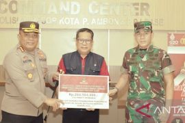 Tim Kemensos RI salurkan bansos untuk pengungsi Haruku, begini penjelasannya