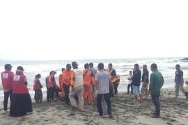 Nelayan jatuh ke laut  ditemukan meninggal dunia