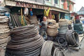 Menengok penjual tali kapal di "rombengan" Pasar Angso Duo Jambi