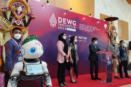 Telkomsel perkenalkan robot "Uu" berteknologi 5G di DEWG G20 di Bali