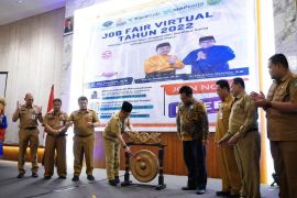 Pemrov Riau sediakan 2.200 lowongan dalam bursa kerja virtual