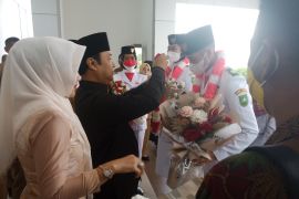 Tiba di Pekanbaru, utusan Paskibra Nasional asal Riau disambut haru