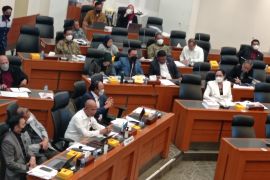 Pemerintah turunkan rasio utang ke 37,91 persen di 2022 diapresiasi DPR