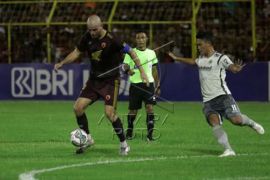 Liga 1 Indonesia - PSM Makassar gilas Persib Bandung 5-1 Page 1 Small