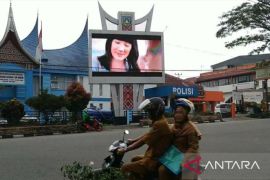 Promosikan barang dan jasa bisa gunakan videotron dikelola Diskominfo Padang Panjang