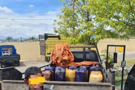 Polisi amankan Mobil pick-up tangki modifikasi cadangan BBM