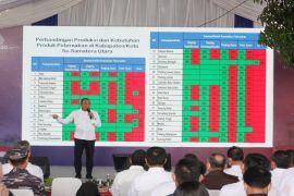 Bansos pengganti kenaikkan BBM harus diikuti upaya pengendalian harga barang