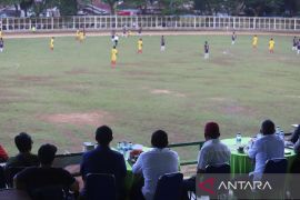 Wali Kota Padang Sidempuan nonton pertandingan semi final Bonas CUP