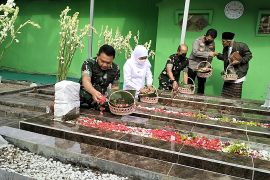 Letakkan batu pertama, Kasad mulai bangun komplek makam guru pendiri NU di Sidoarjo