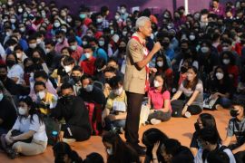 Survei Poltracking Indonesia, Elektabilitas Ganjar dan Ridwan Kamil posisi teratas untuk Pilpres 2024