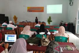 Poliban latih guru-guru SMA kuasai Software SPSS