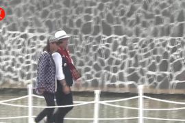 Saat Ridwan Kamil beraksi di atas panggung terapung Situ Rawa Kalong
