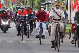 Semarak Hari Kemerdekaan RI di Tugu Khatulistiwa