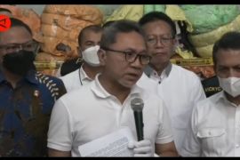 Mendag musnahkan baju bekas impor ilegal di Karawang