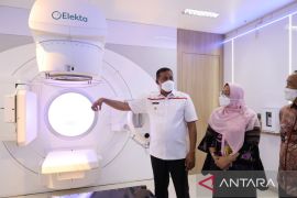 Wali Kota Bekasi resmikan pusat pelayanan onkologi-radioterapi RS Hermina